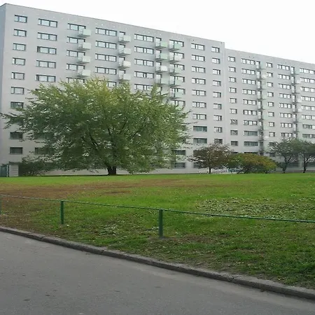 36 * وارسو